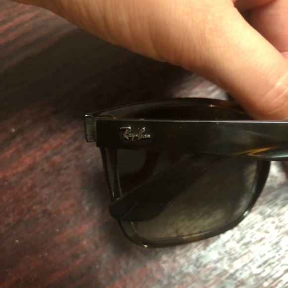 Ray-Ban Sunglasses - Picture 4 of 6